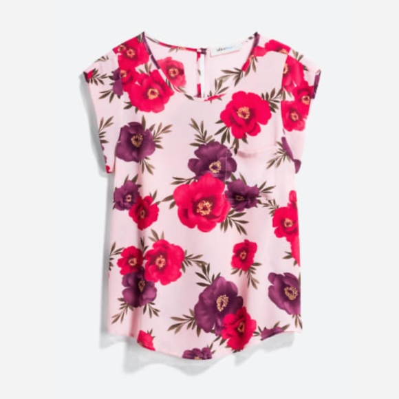 Alice Blue Tops - Alice Blue Bushnell One Pocket Floral Blouse NWT